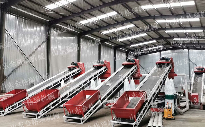 秸稈壓塊機現場.jpg 秸稈壓塊機現場.jpg