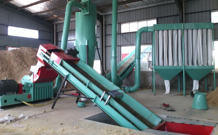 玉米秸稈顆粒機(jī)生產(chǎn)線現(xiàn)場(chǎng) 玉米秸稈顆粒機(jī)生產(chǎn)線現(xiàn)場(chǎng)