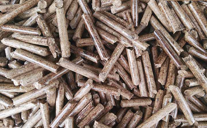 利用煙稈顆粒機(jī)生產(chǎn)出的煙稈顆粒.jpg 利用煙稈顆粒機(jī)生產(chǎn)出的煙稈顆粒.jpg