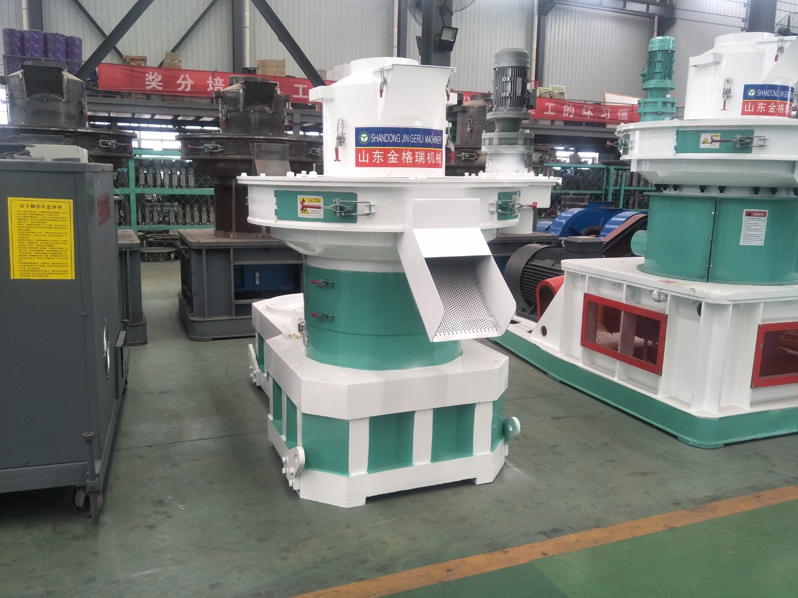 生物質(zhì)秸稈顆粒機(jī) 生物質(zhì)秸稈顆粒機(jī)