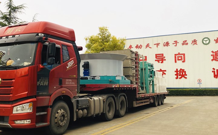 秸稈粉碎破碎一體機發往河南.jpg 秸稈粉碎破碎一體機發往河南.jpg