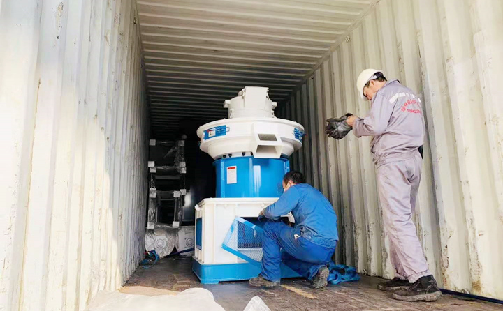 肯尼亞木屑顆粒機(jī)裝車(chē)完成.jpg 肯尼亞木屑顆粒機(jī)裝車(chē)完成.jpg