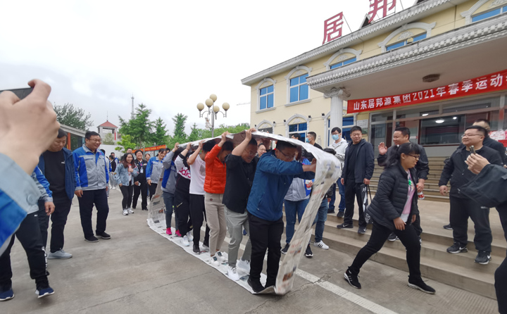 車(chē)輪滾滾比賽.jpg 車(chē)輪滾滾比賽.jpg