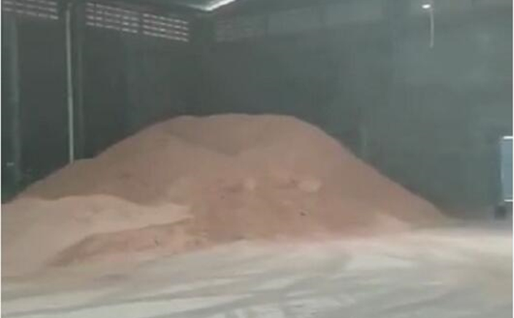 熱烈慶祝印尼年產1萬噸木屑造粒生產線調試成功.jpg 熱烈慶祝印尼年產1萬噸木屑造粒生產線調試成功.jpg