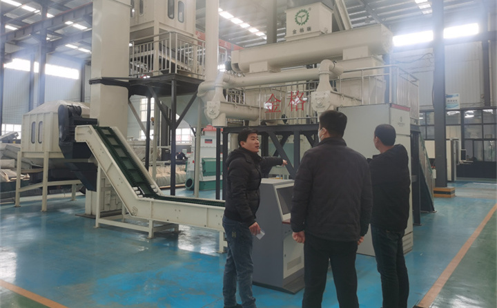 整套木屑造粒機(jī)生產(chǎn)線.jpg 整套木屑造粒機(jī)生產(chǎn)線.jpg