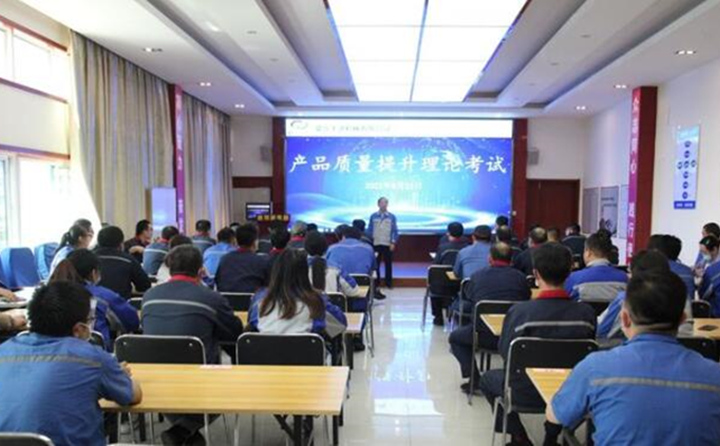 作為街道基層工會(huì)的優(yōu)秀代表,山東居邦源集團(tuán)工會(huì)重視對(duì)職工的人文關(guān)懷,積極貫徹落實(shí)上級(jí)各項(xiàng)工會(huì)政策,開(kāi)展了豐富多彩的工會(huì)活動(dòng),當(dāng)好職工的“娘家人”,為其他基層工會(huì)做出了表率。.jpg 作為街道基層工會(huì)的優(yōu)秀代表,山東居邦源集團(tuán)工會(huì)重視對(duì)職工的人文關(guān)懷,積極貫徹落實(shí)上級(jí)各項(xiàng)工會(huì)政策,開(kāi)展了豐富多彩的工會(huì)活動(dòng),當(dāng)好職工的“娘家人”,為其他基層工會(huì)做出了表率。.jpg