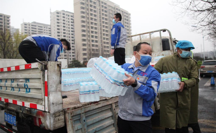 為抗疫捐贈(zèng)物資.jpg 為抗疫捐贈(zèng)物資.jpg