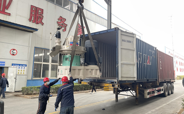 木屑顆粒機生產線發貨.jpg 木屑顆粒機生產線發貨.jpg