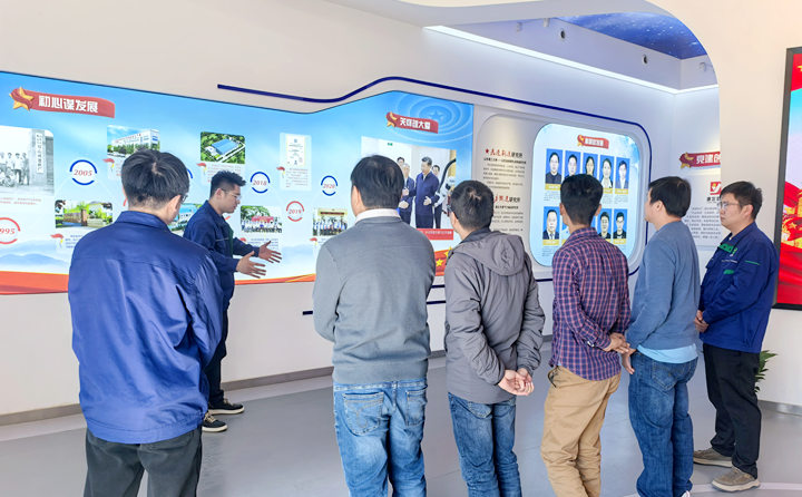 越南客戶考察生物質顆粒機.jpg 越南客戶考察生物質顆粒機.jpg